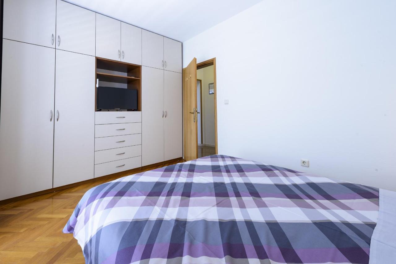 Apartment Tija Two Bedroom Apartment With Balcony And Partial Sea View ดูบรอฟนิก ภายนอก รูปภาพ
