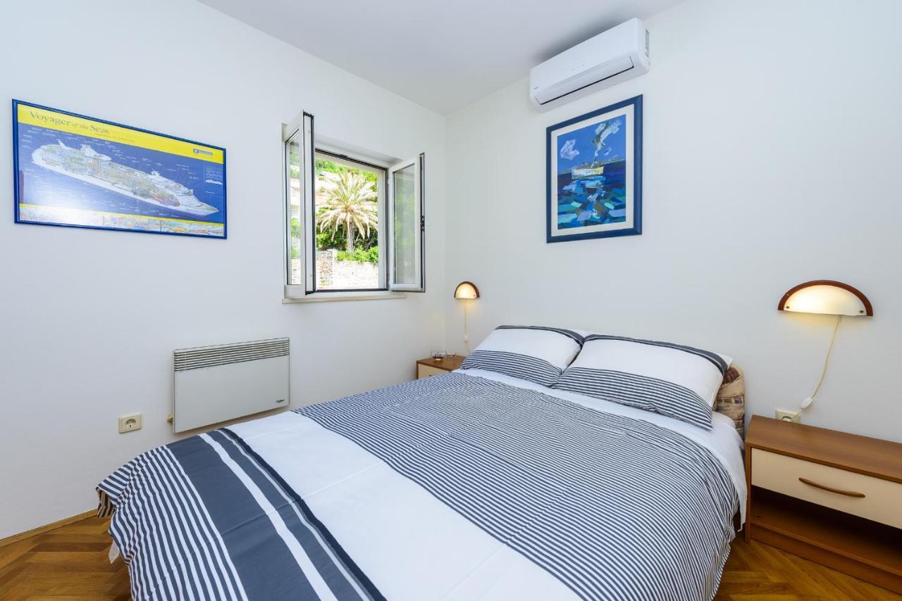 Apartment Tija Two Bedroom Apartment With Balcony And Partial Sea View ดูบรอฟนิก ภายนอก รูปภาพ